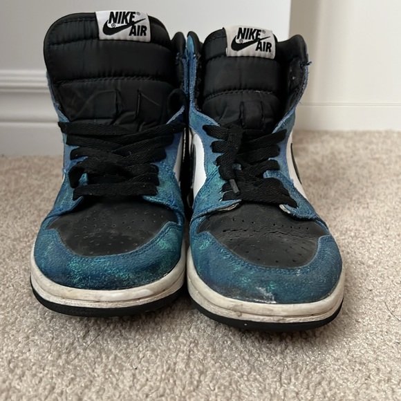 Nike shoes, grandeur junior US 5.5 - Picture 2 of 7